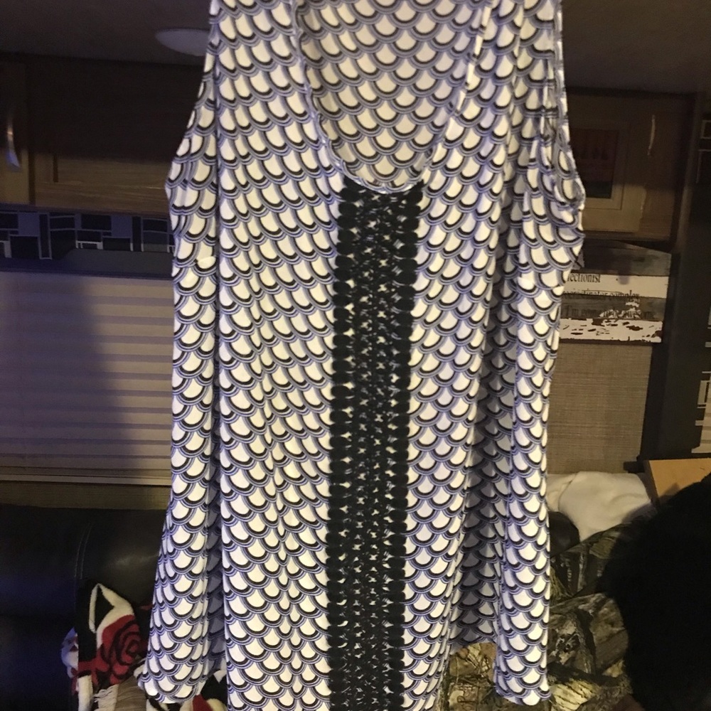 Navy and white deco print tank 2x